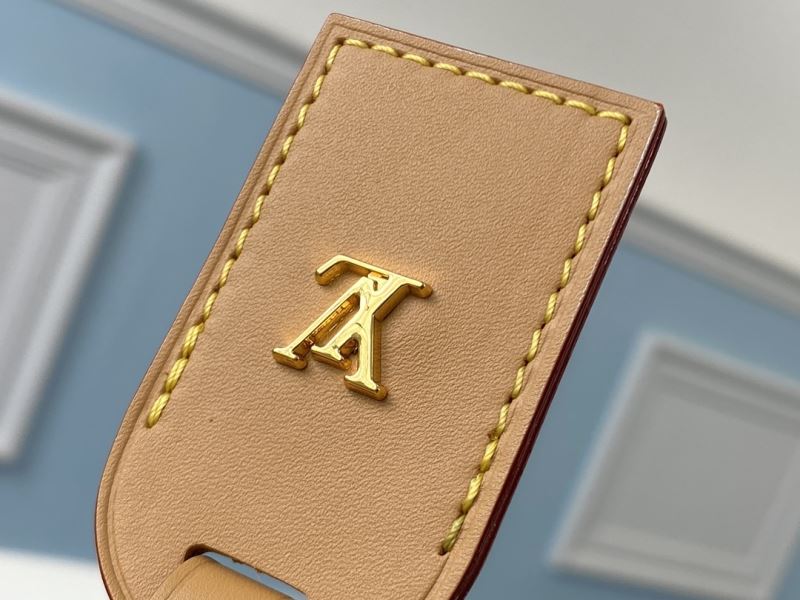 Louis Vuitton Hobo Bags